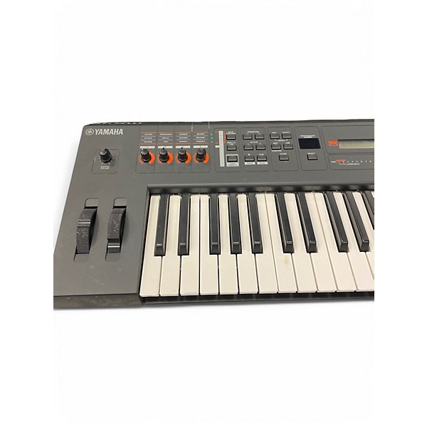 Used Yamaha Used Yamaha MX49 49 Key Keyboard Workstation Used Yamaha Used Yamaha MX49 49 Key Keyboard Workstation