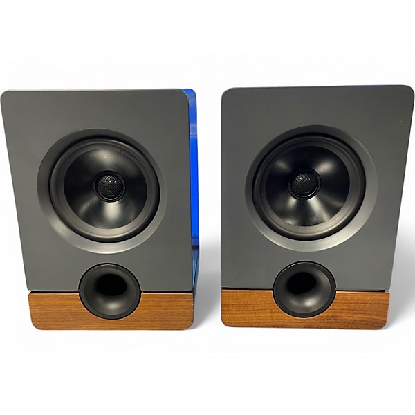 Used Output Frontier Powered Monitor