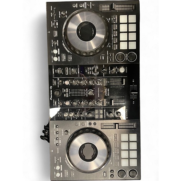 DJM-800 (archived) 4-channel high-end digital mixer (black
