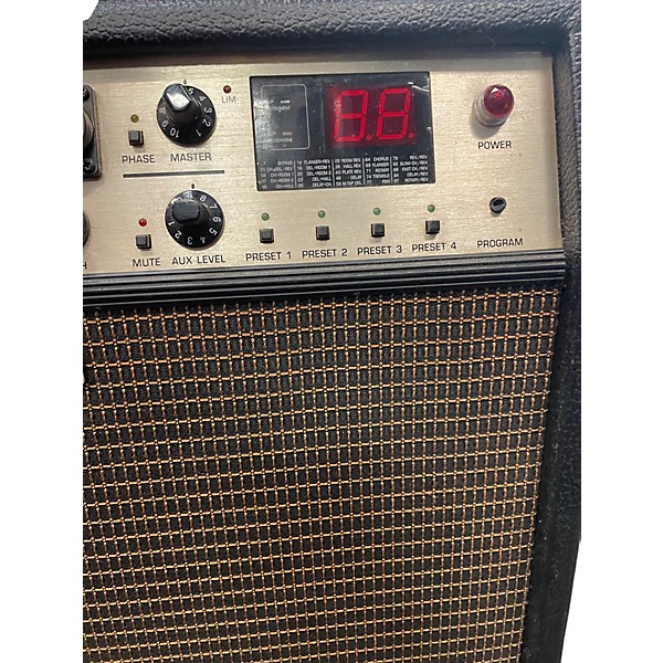 Used Behringer ULTRCOUSTIC ACX1000 Acoustic Guitar Combo Amp
