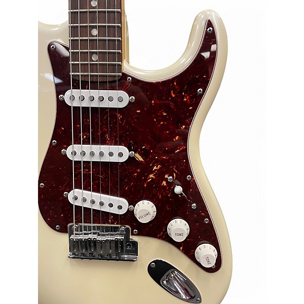 Used Fender American Deluxe Stratocaster Olympic Pearl Solid Body Electric Guitar