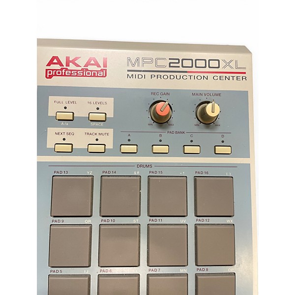 Used Akai Professional Used Akai Professional MPC2000XL Used Akai Professional Used Akai Professional MPC2000XL