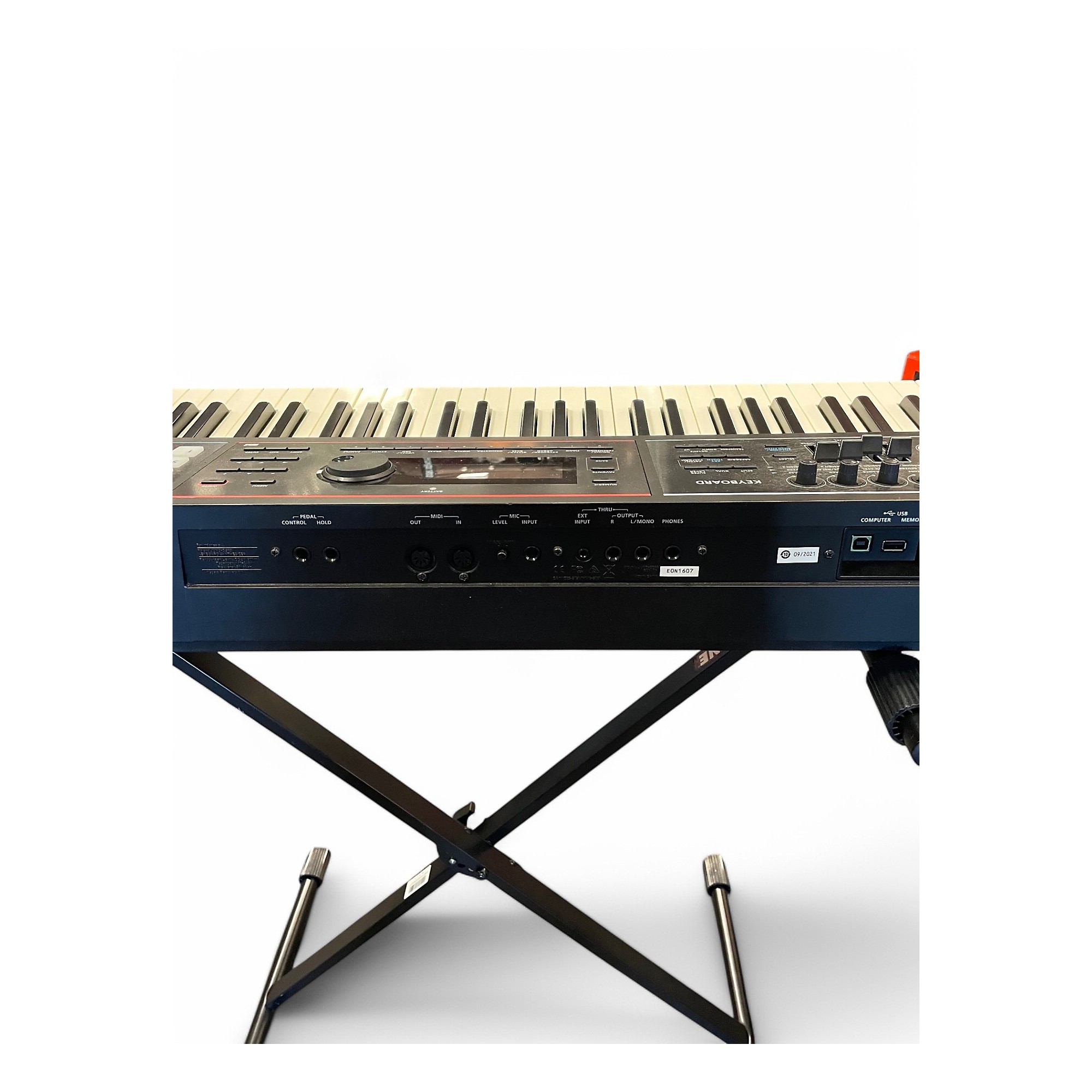 Used Roland Used Roland Juno DS88 Keyboard Workstation Used Roland Used Roland Juno DS88 Keyboard Workstation
