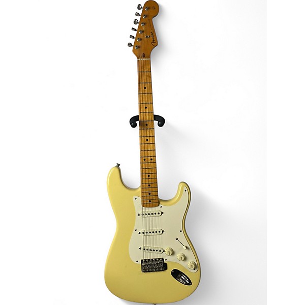 Vintage 1988 Fender '57 VINTAGE STRATOCASTER Cream Solid Body Electric Guitar