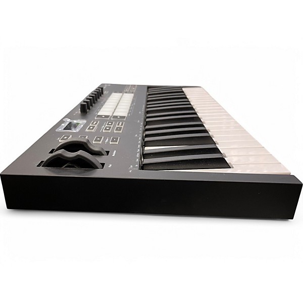 Used Novation Used Novation Launchkey 37 MK3 MIDI Controller