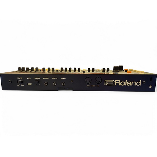 Used Roland JU-06A Synthesizer