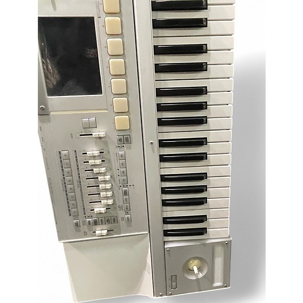 Used KORG M3 61 Key Keyboard Workstation | Guitar Center