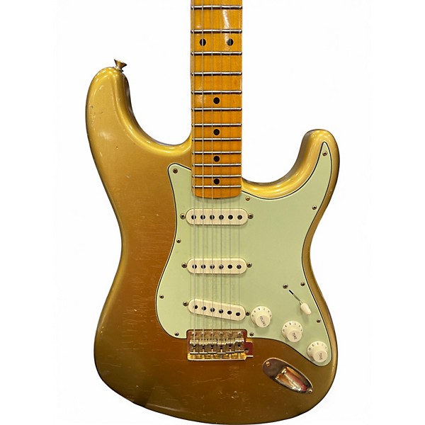 Used Fender 1962 JOURNEYMAN STRATOCASTER Gold Solid Body Electric Guitar