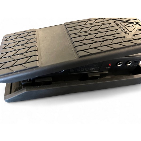 Used Behringer volume pedal Pedal
