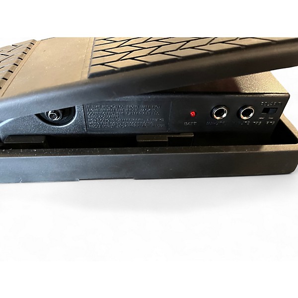 Used Behringer volume pedal Pedal