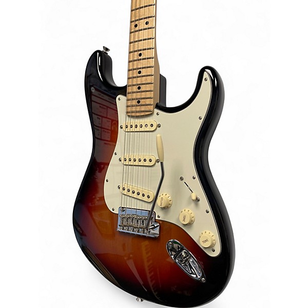 Used 2019 Fender STRATOCASTER 2 Color Sunburst Solid Body Electric Guitar