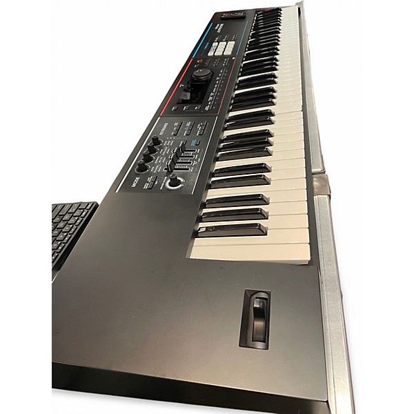 Used Roland juno-DS Synthesizer