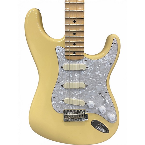 Used Fender Custom Shop Yngwie Malmsteen Stratocaster Vintage White Solid Body Electric Guitar