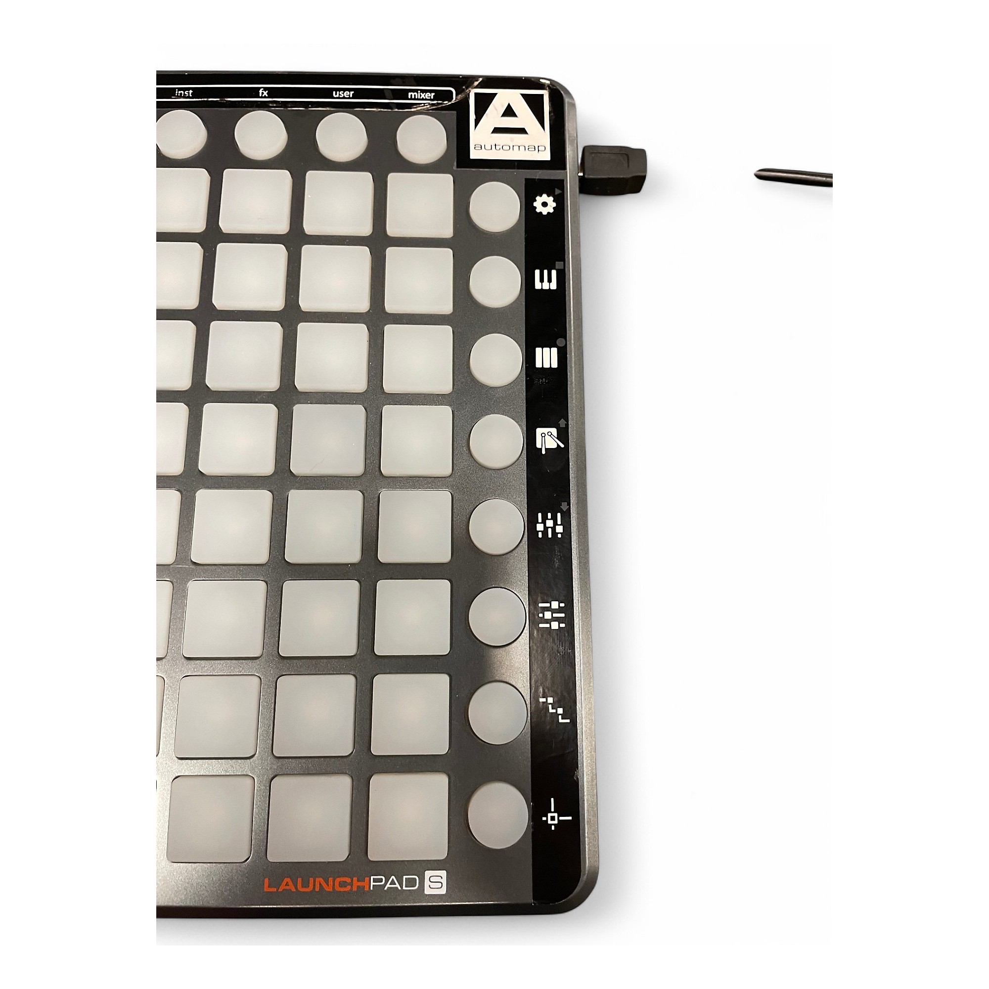 Used Novation Used Novation Launchpad S MIDI Controller Used Novation Used Novation Launchpad S MIDI Controller