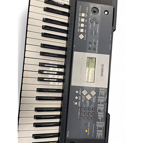 Used Yamaha YPT230 61 Key Portable Keyboard