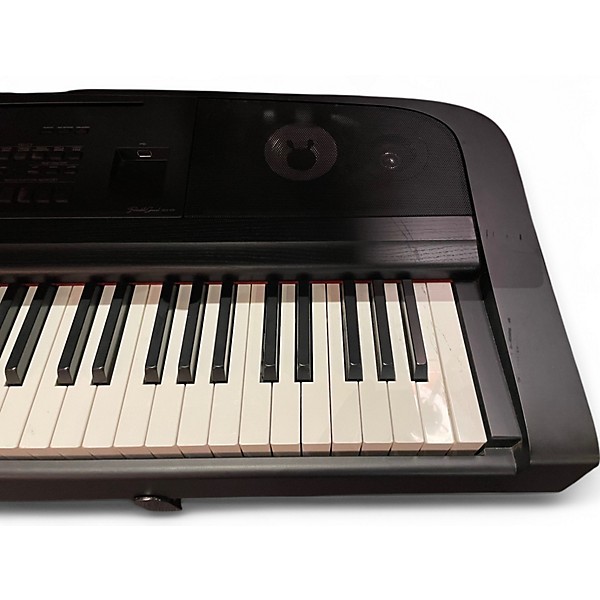 Used Yamaha DGX670 Stage Piano