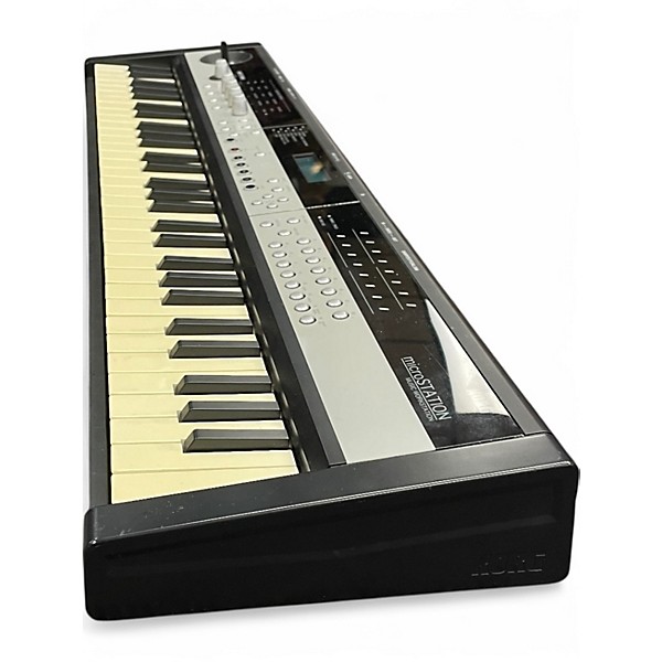 Used KORG Used KORG Microstation Synthesizer | Guitar Center Used KORG Used KORG Microstation Synthesizer | Guitar Center