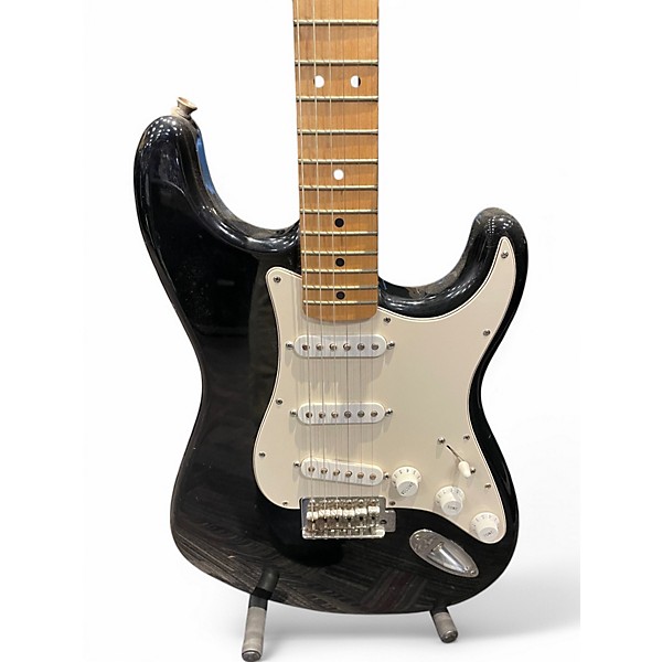 Used Fender  MIM Stratocaster Black Solid Body Electric Guitar