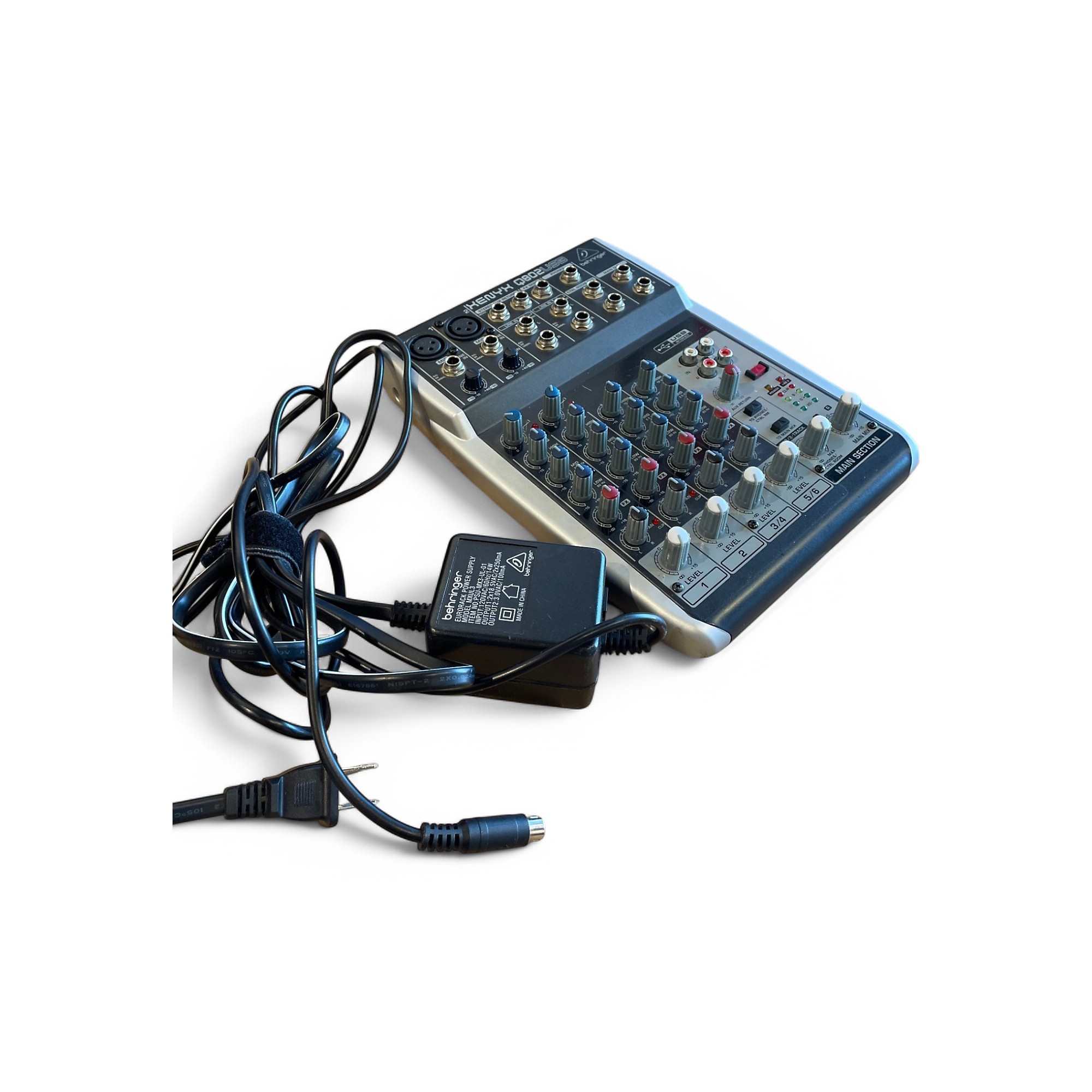 Used Behringer Used Behringer Xenyx Q802USB Unpowered Mixer Used Behringer Used Behringer Xenyx Q802USB Unpowered Mixer
