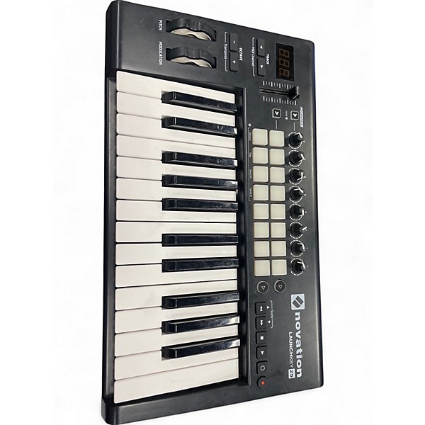 Used Novation Launchkey 25 Key MIDI Controller