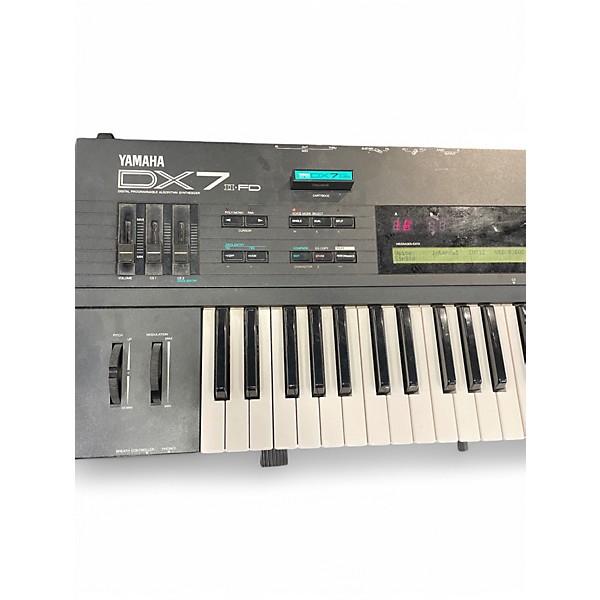 Used Yamaha Used Yamaha DX7 II-FD Synthesizer | Guitar Center
