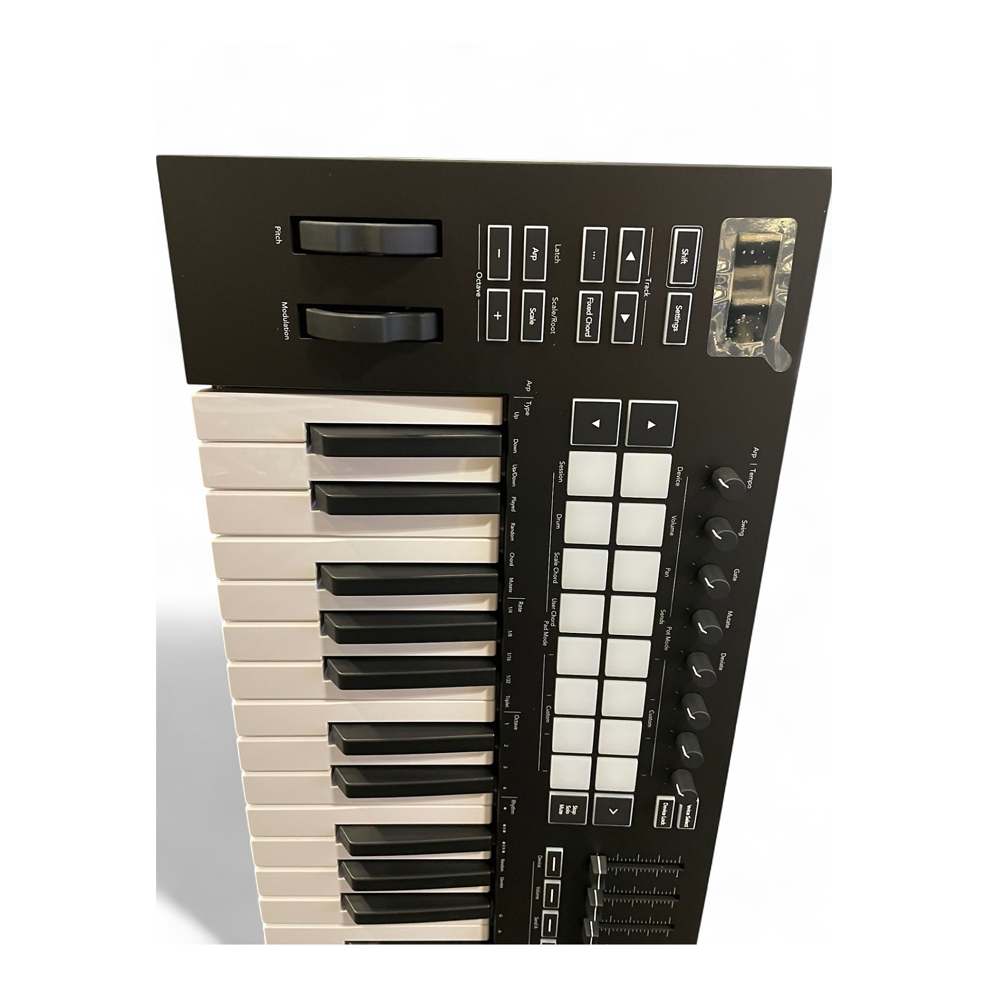 Used Novation Used Novation Launchkey 49 Key MIDI Controller