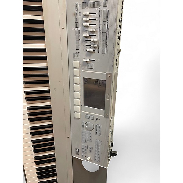 Used KORG M3 88 Key Keyboard Workstation