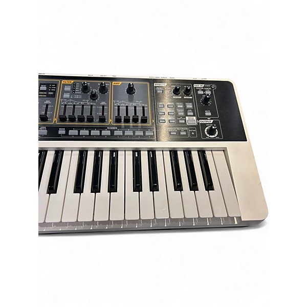 Used Roland Used Roland Gaia SH01 37 Key Synthesizer