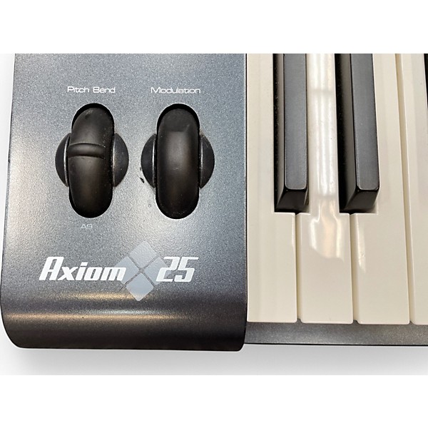 Used M-Audio Axiom 25 Key MIDI Controller