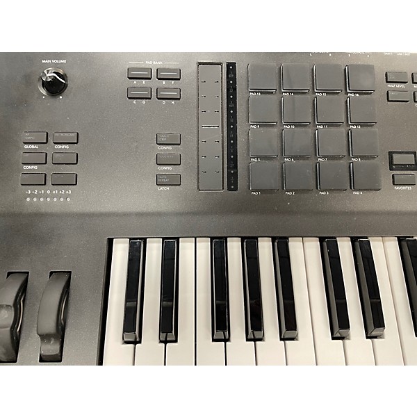 Used Akai MPC Key 61 Keyboard Workstation