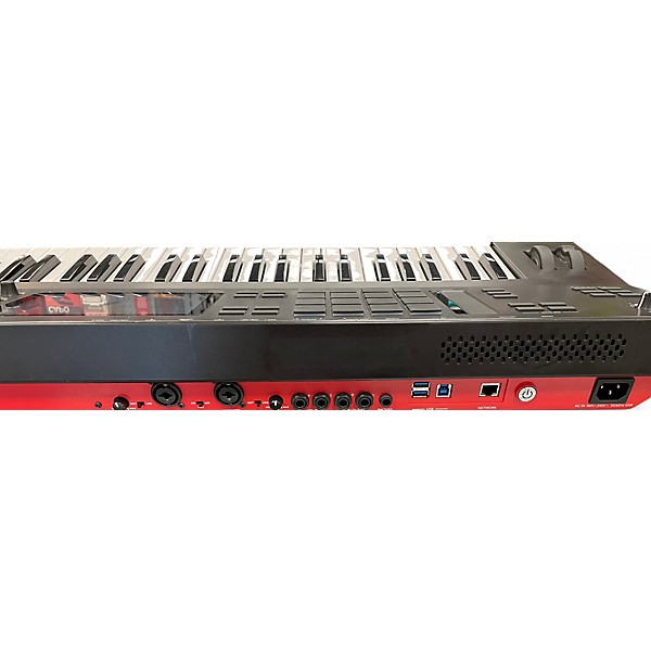 Used Akai MPC Key 61 Keyboard Workstation