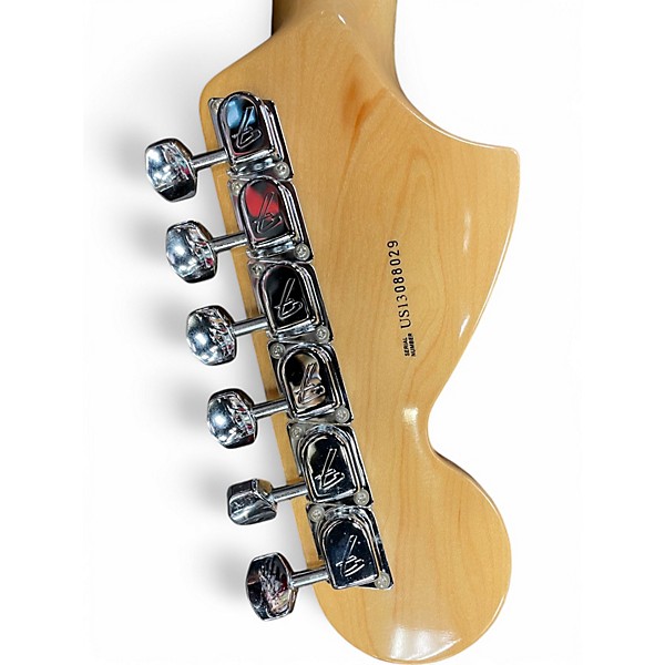 Used Fender Artist Series Yngwie Malmsteen Stratocaster Vintage White Solid Body Electric Guitar