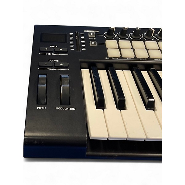 Used Novation Launchkey 25 Key MIDI Controller