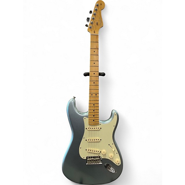 Used Fender American Deluxe Stratocaster Blue Solid Body Electric Guitar