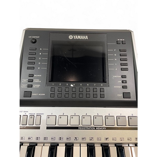 Used Yamaha PSRS900 61 Key Arranger Keyboard