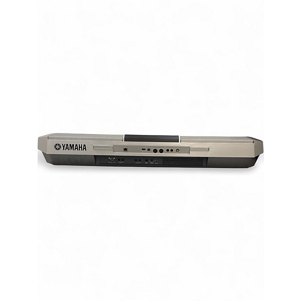 Used Yamaha PSRS900 61 Key Arranger Keyboard
