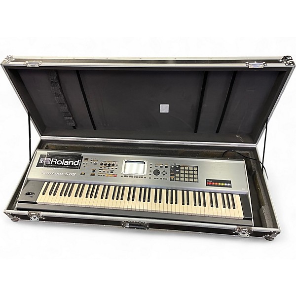 Used Roland fantom s88 Keyboard Workstation