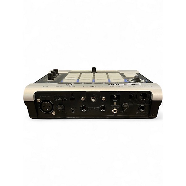 Used Zoom Used Zoom V3 VOCAL PROCESSOR Effect Pedal Package Used Zoom Used Zoom V3 VOCAL PROCESSOR Effect Pedal Package