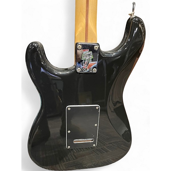 Used Fender Special Edition Player Stratocaster Black Solid Body Electric Guitar