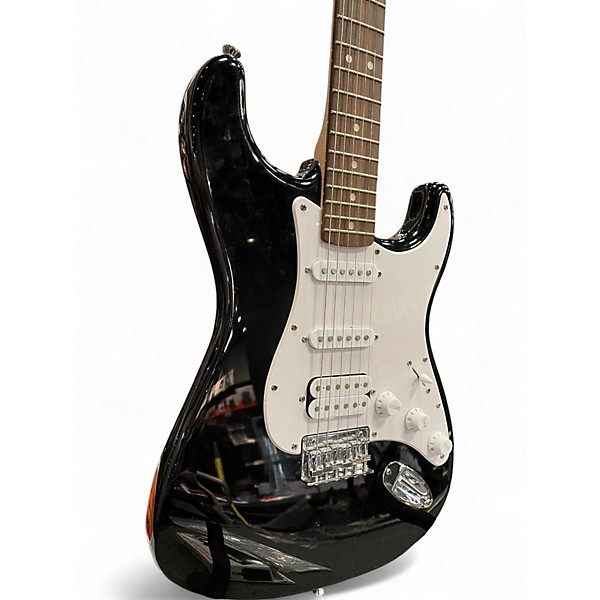 ギター Squier Standard Stratocaster BLK Squier Standard Stratocaster with Rosewood Fretboard - Black