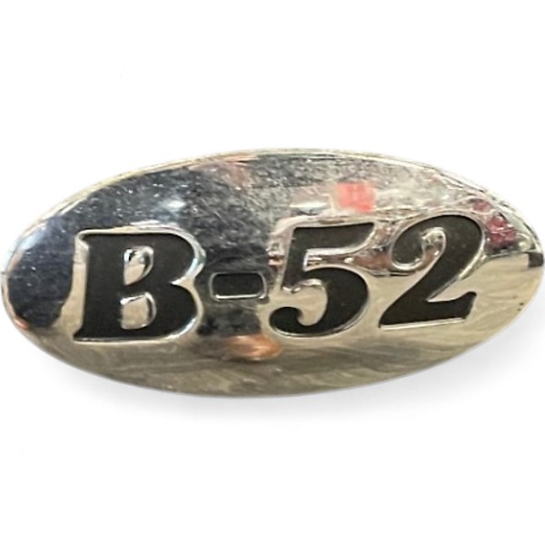 Used B-52 AT412A 4x12 480W Slant Guitar Cabinet