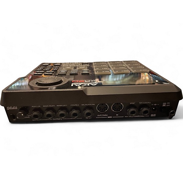 Amazon.com: Akai Professional XR20 | Beat Production Station