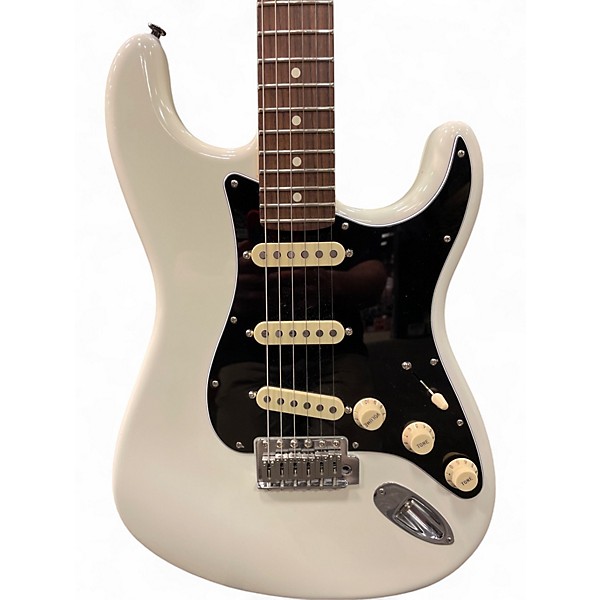 Used 2019 Fender American Performer Stratocaster SSS ARCTIC WHITE Solid Body Electric Guitar