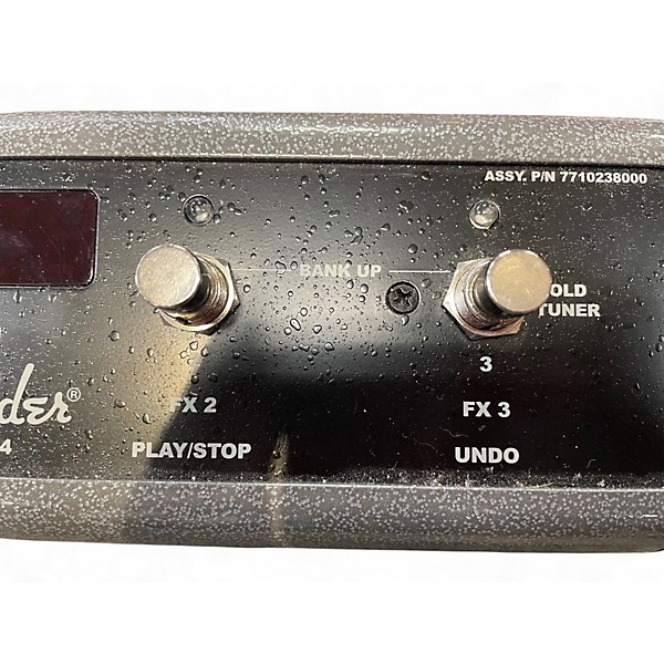 Used Fender mgt4 Pedal Board