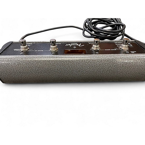 Used Fender mgt4 Pedal Board