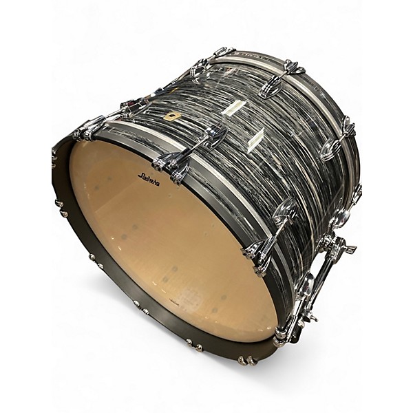 Used Ludwig 3 Piece Classic Maple 3-Piece Fab Shell Pack With 22" Bass Dr black oyster pearl Drum Kit
