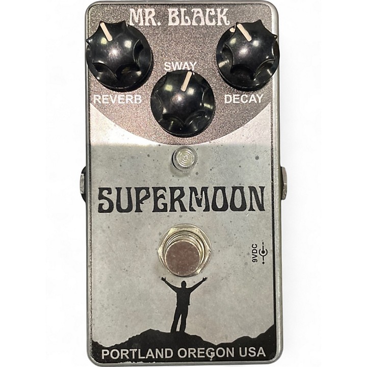 Mr Black - Supermoon Reverb Pedal - YouTube