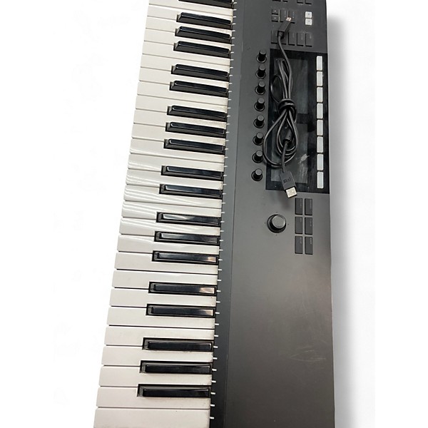 Used Native Instruments Komplete Kontrol S61 MK2 MIDI Controller