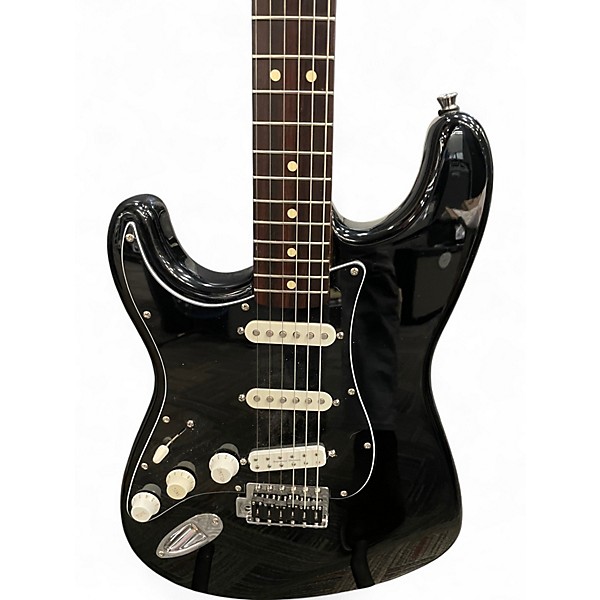 Used 1995 Fender Stratocaster Squier Series Black Electric Guitar