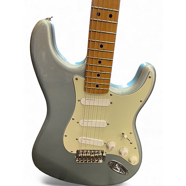 Used 2002 Fender Jimmy Vaughan Stratocaster blue Solid Body Electric Guitar
